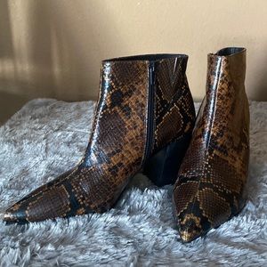 Size 9 Jeffrey Campbell brown, lizard booties